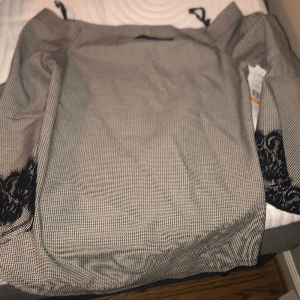 Karen Kane off the solider top